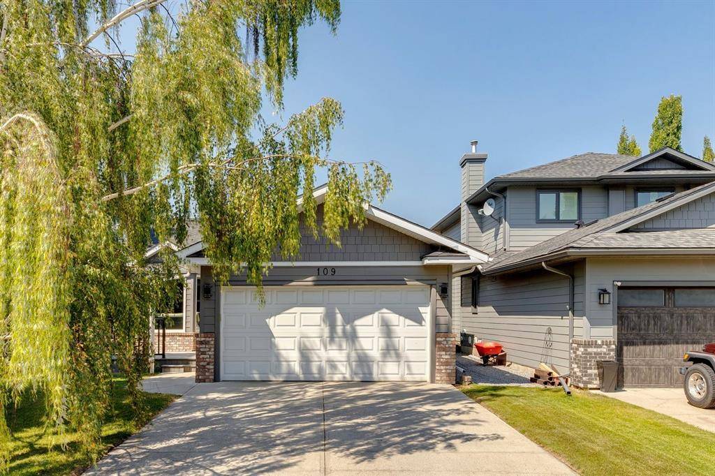 Calgary, AB T2X 3H9,109 Sunlake CIR SE