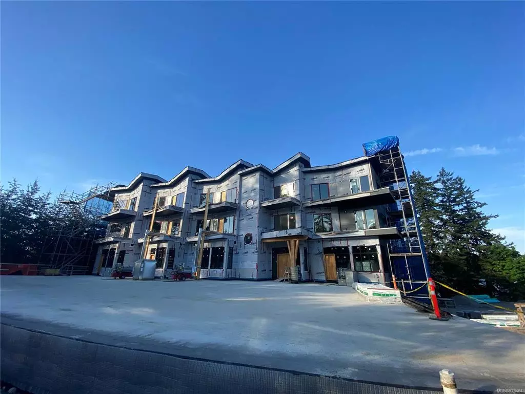 Nanaimo, BC V9T 2H3,4474 Wellington Rd #208