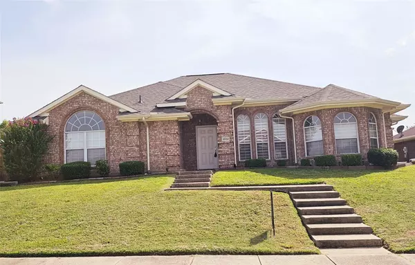 3022 Deerhollow Drive, Mesquite, TX 75181