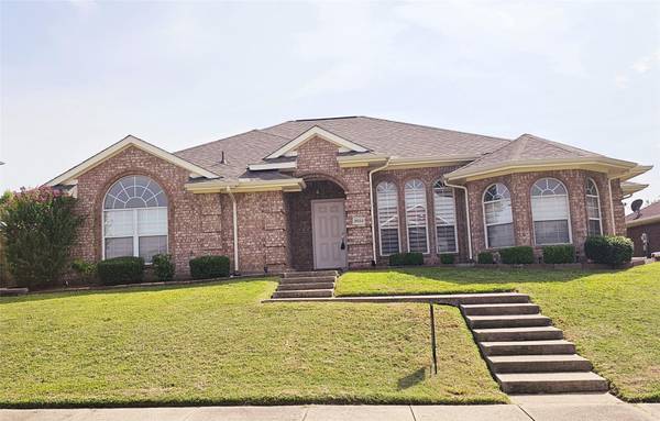 3022 Deerhollow Drive, Mesquite, TX 75181