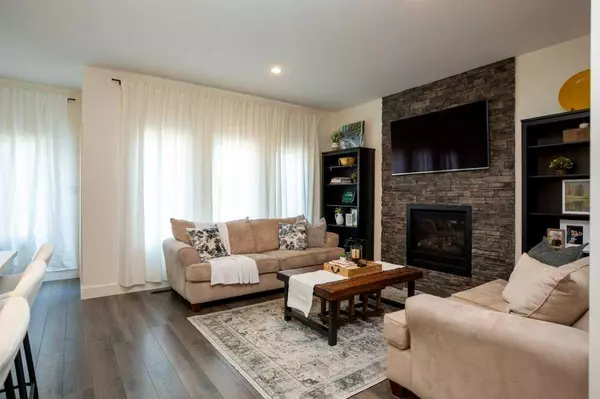 Lethbridge, AB T1J 0B8,548 Firelight PL W