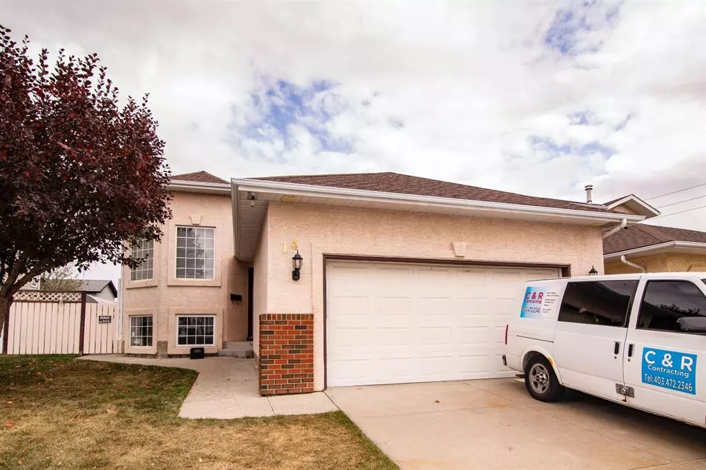 Calgary, AB T2A 7P2,14 Applegrove CRES SE