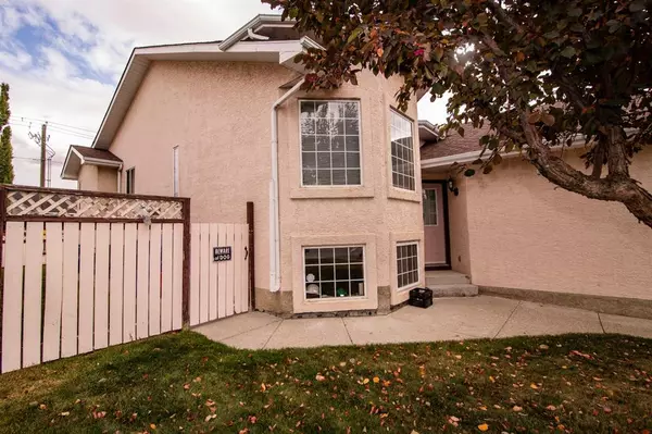 Calgary, AB T2A 7P2,14 Applegrove CRES SE