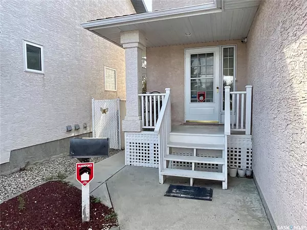 Regina, SK S4V 2Y1,3252 Thames CRESCENT E