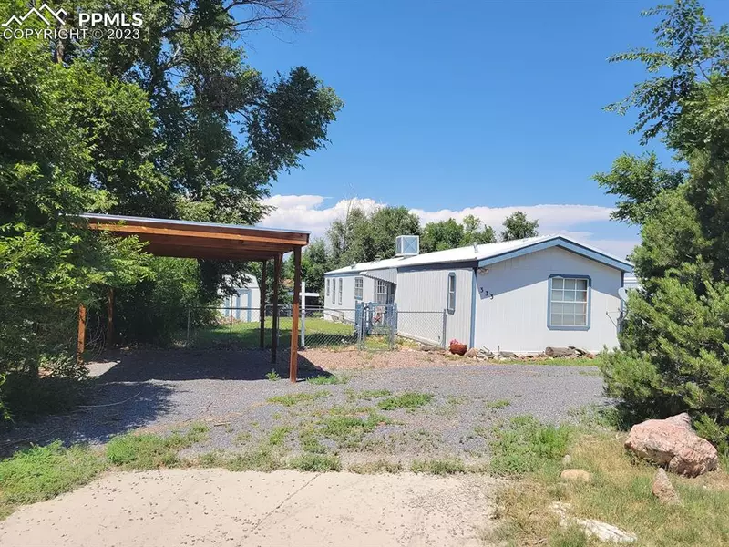 333 E Countryside DR, Pueblo West, CO 81007