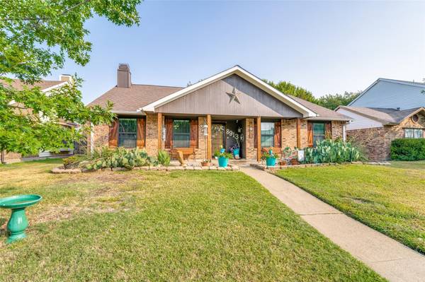 Rowlett, TX 75088,8913 Davis Street