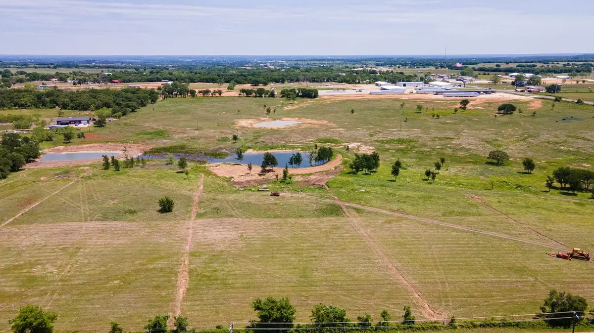 Tolar, TX 76476,251 Electric Road