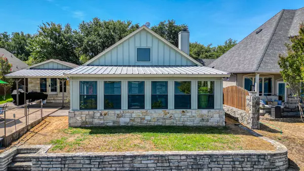 2804 River Ridge Court, Granbury, TX 76048