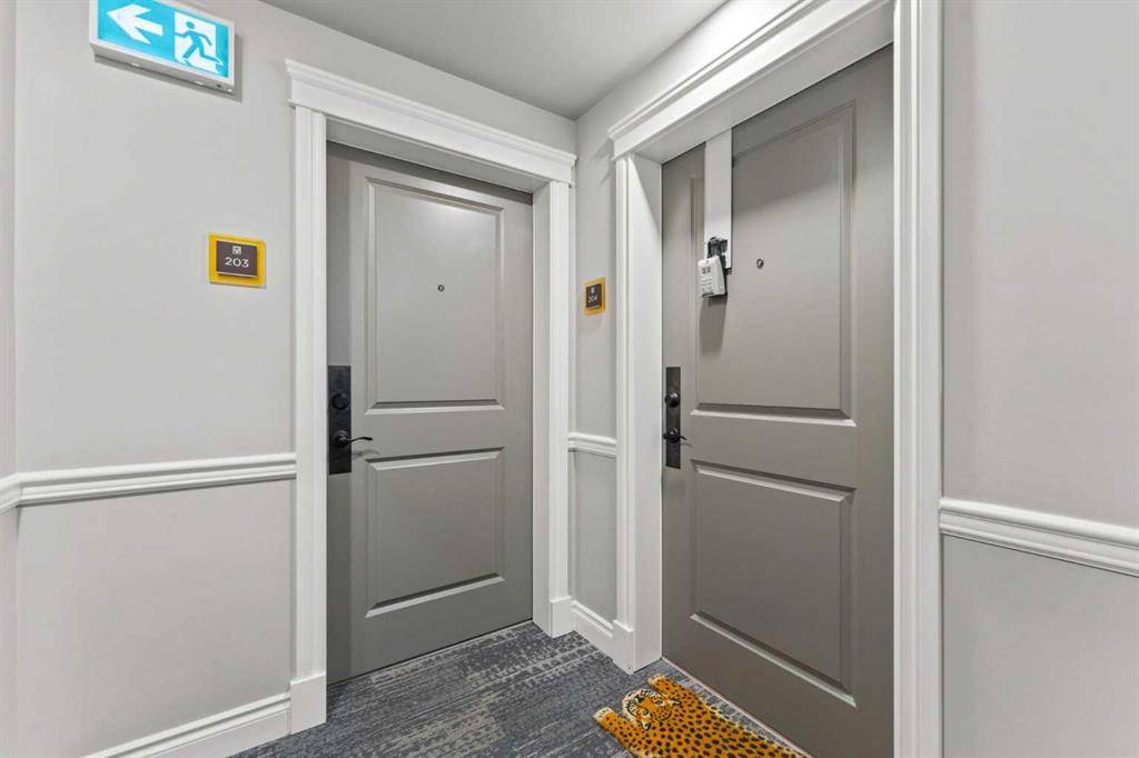 Calgary, AB T3M 3H4,30 Mahogany Mews SE #204