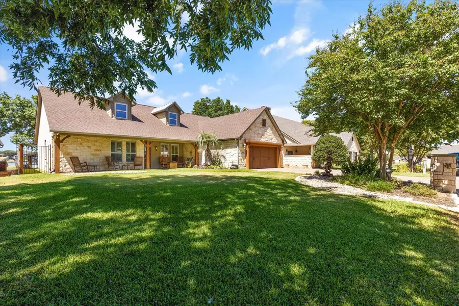 306 Bahama Court, Granbury, TX 76048