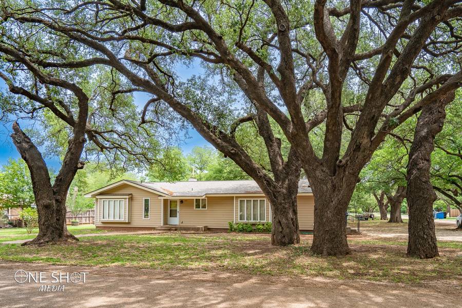 225 William Street, Buffalo Gap, TX 79508