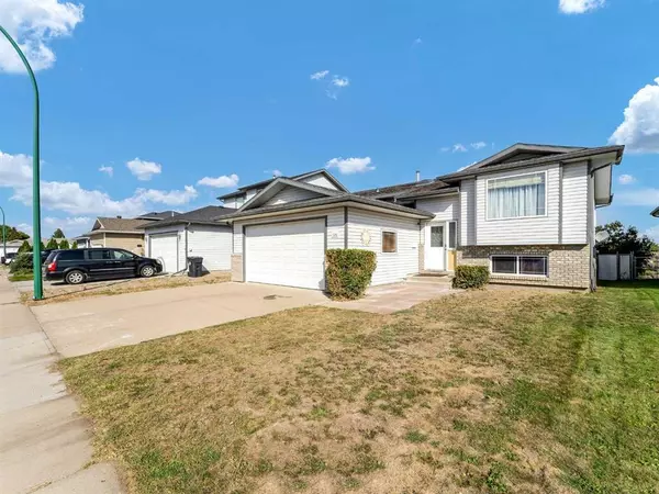 Redcliff, AB T0J2P0,926 Kipling CRES SW