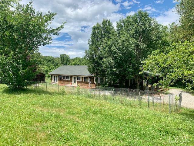 10433 Stewartsville RD, Vinton, VA 24179