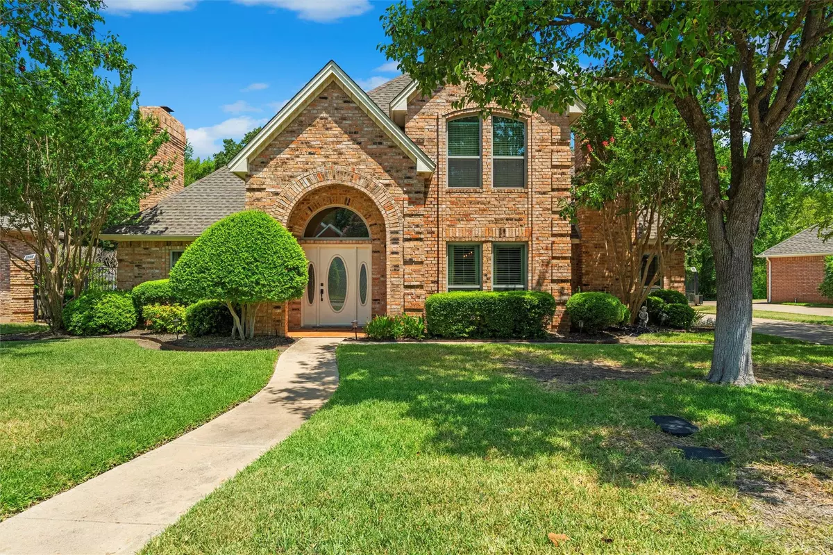 Colleyville, TX 76034,600 Green Meadow Street N