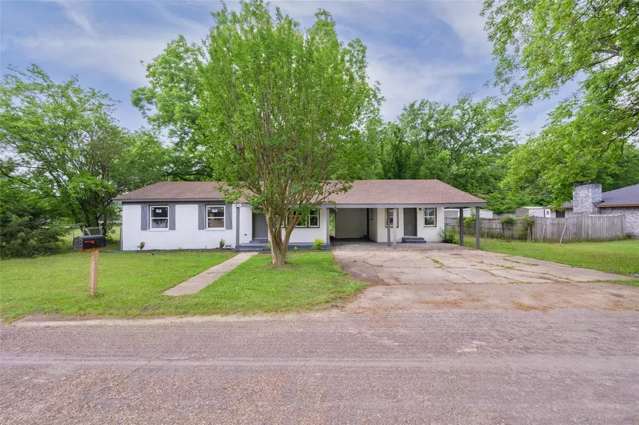 1211 Earnest Street, Mount Pleasant, TX 75455