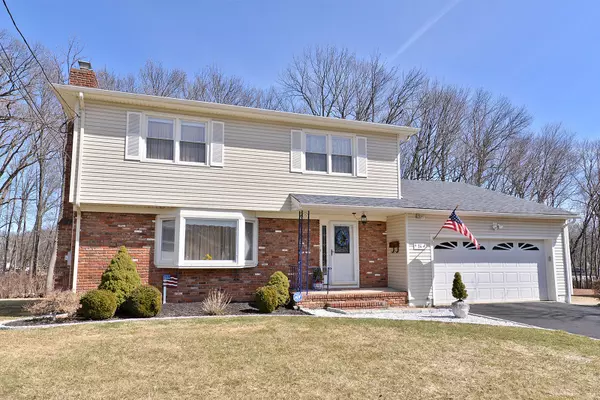 14 Carol Ct, Cranford Twp., NJ 07016