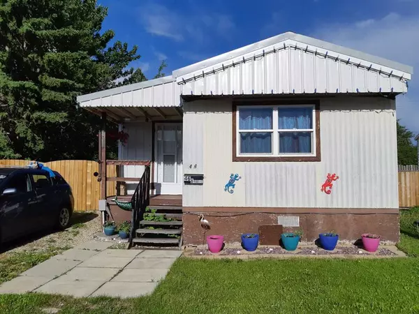 Olds, AB T4H1L6,5103 61 AVE #46