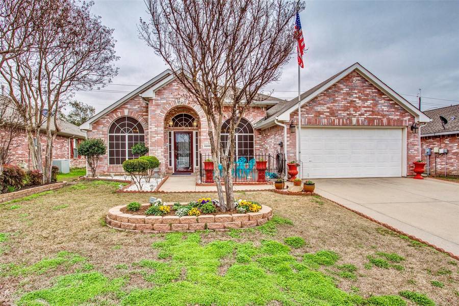 8205 Charter Bend, Denton, TX 76210