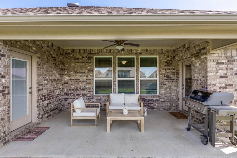 1317 Millican Lane, Aubrey, TX 76227