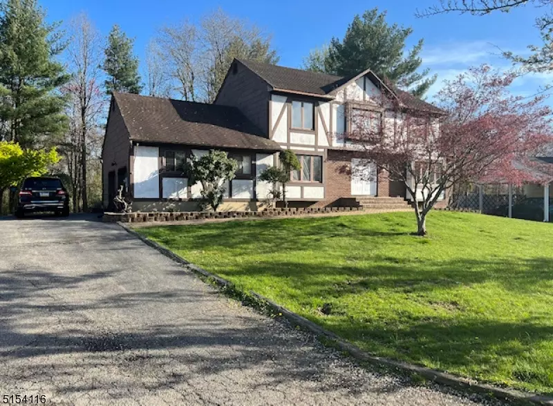 5 Ray St, Parsippany-troy Hills Twp., NJ 07054