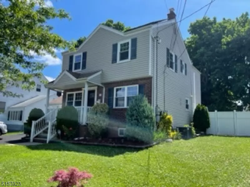 566 Boulevard, Hasbrouck Heights Boro, NJ 07604