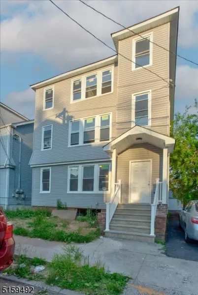 262 Wainwright St, Newark City, NJ 07112