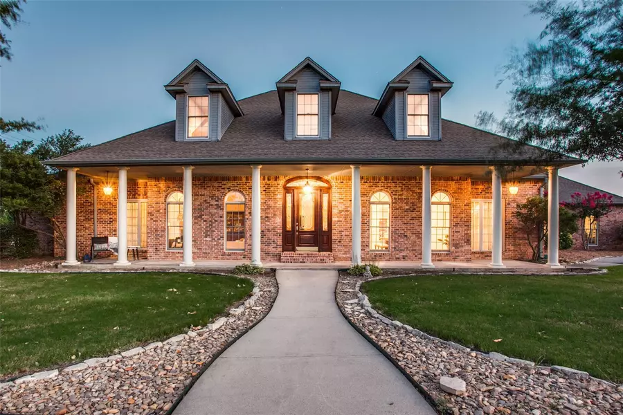 1801 Greenway Crossing Drive, Haslet, TX 76052