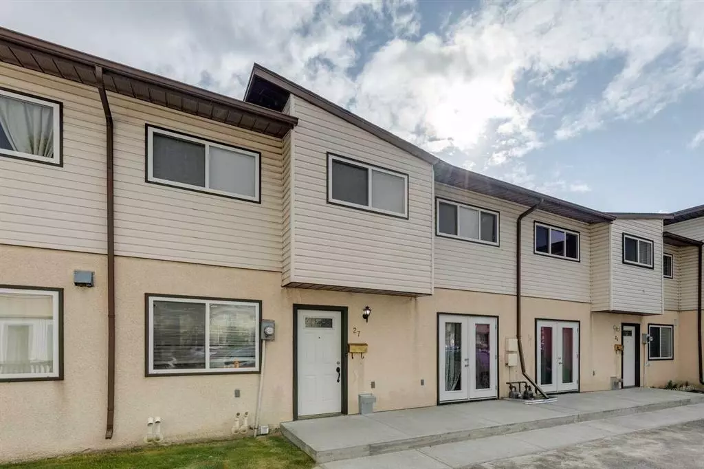 Calgary, AB T2A 5E4,4531 7 AVE SE #27