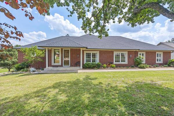 9802 Ravenswood Road, Granbury, TX 76049