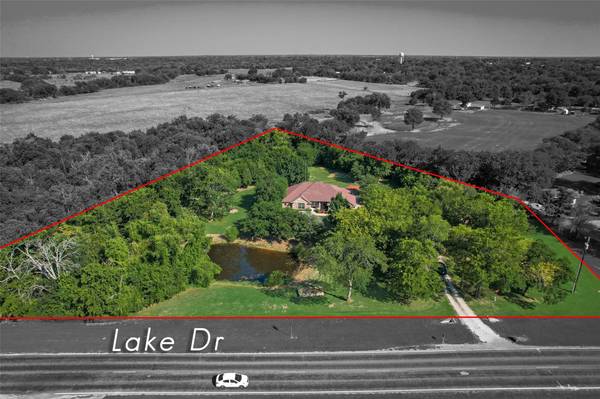 700 Lake Drive, Wills Point, TX 75169