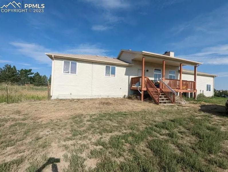 8370 Sun Country DR, Elizabeth, CO 80107