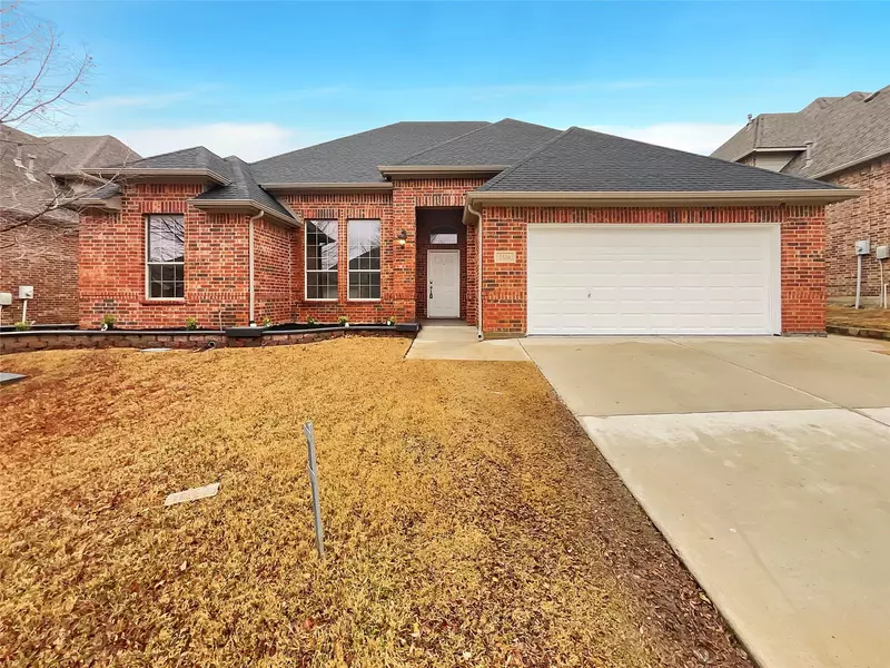 2516 Trailhead Drive, Fort Worth, TX 76177