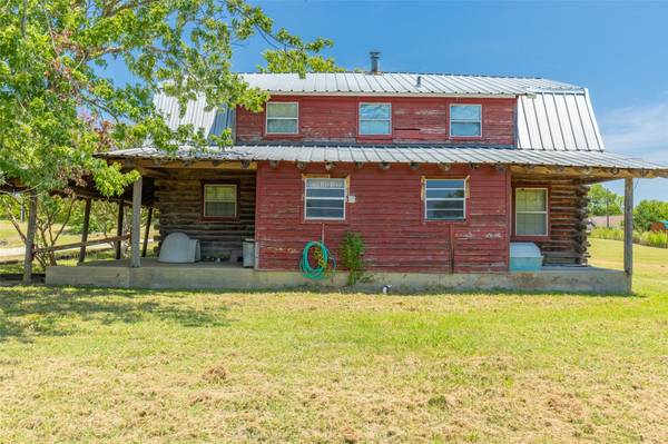 1176 Nob Hill Road, Quinlan, TX 75474