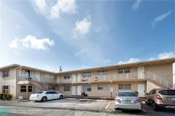 Lauderdale By The Sea, FL 33308,4652 N Poinciana St  #4