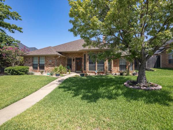 3825 Kelly Boulevard, Carrollton, TX 75007