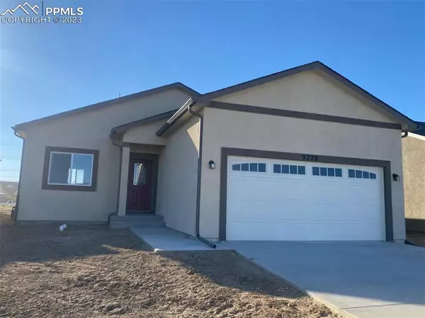 5220 Crested Hill, Pueblo, CO 81008