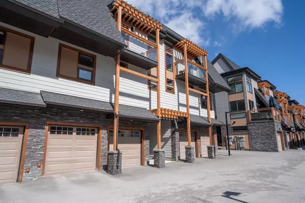 Canmore, AB T1W 0K6,102 stewart creek Rise #103