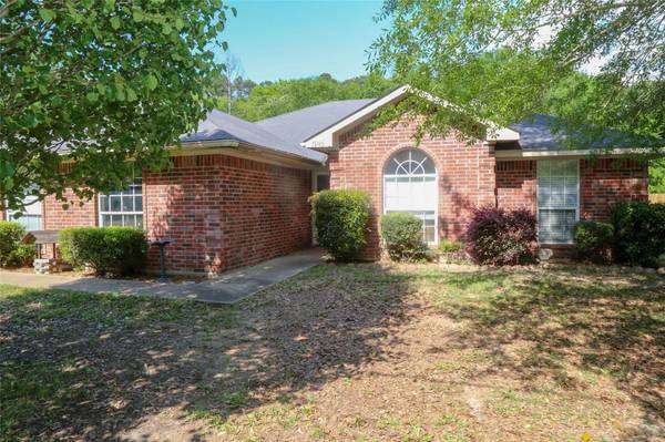 15385 Brittain Court, Lindale, TX 75771