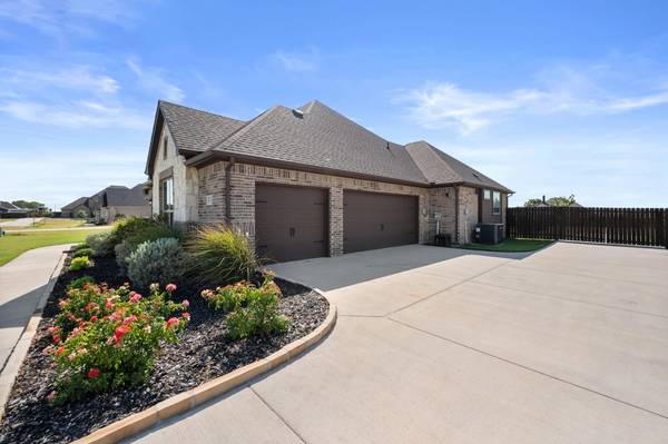 Waxahachie, TX 75167,221 Westward Court