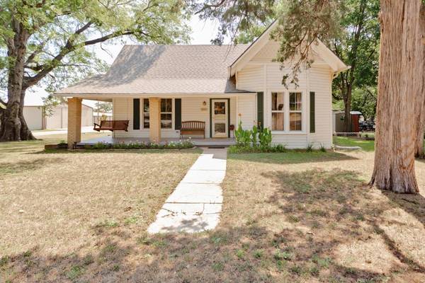 201 S Allen Street, Boyd, TX 76023