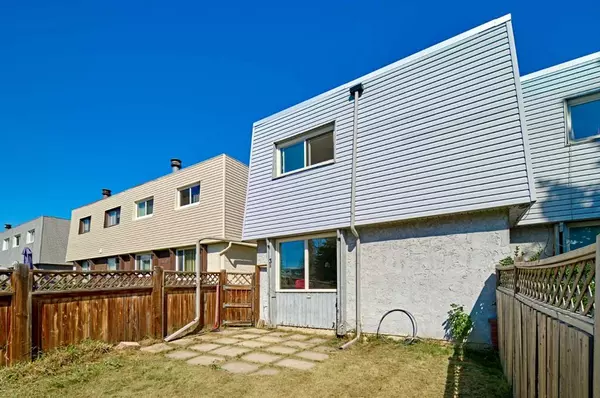 Calgary, AB T2K5M9,6408 4A ST NE #3