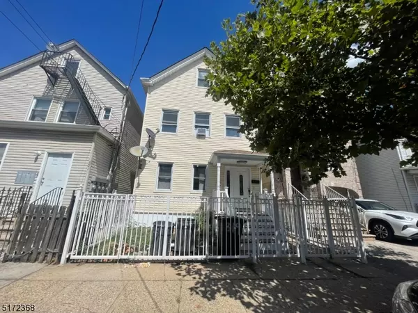 319 Livingston St, Elizabeth City, NJ 07206