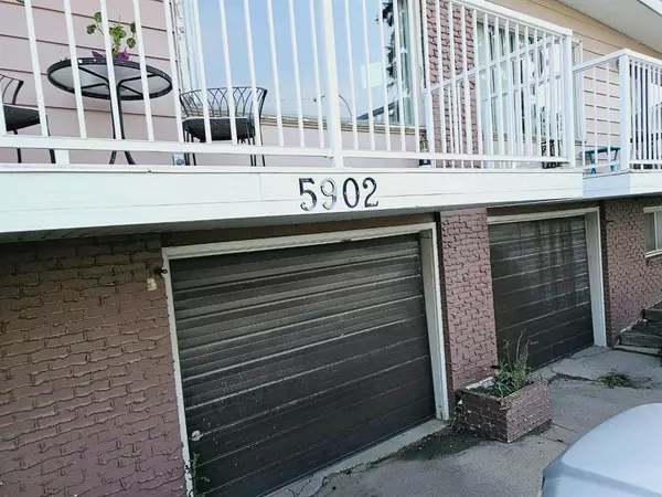 Calgary, AB T3E 5M7,5902 37 ST SW