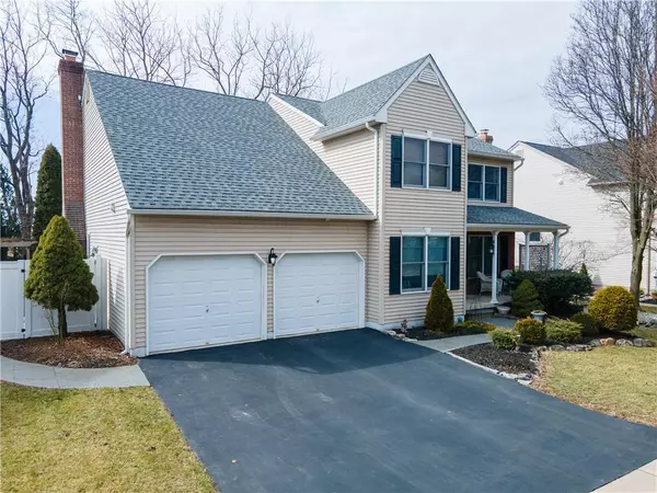 22 Country Side Court, Palmer Twp, PA 18045