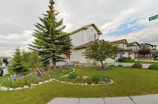 Calgary, AB T3G5H8,202 Royal Birch PL NW