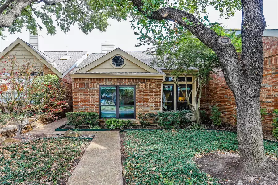 2536 Mallard Lane, Carrollton, TX 75006