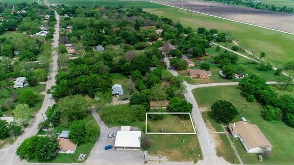 205 N Bonner Avenue, Kerens, TX 75144