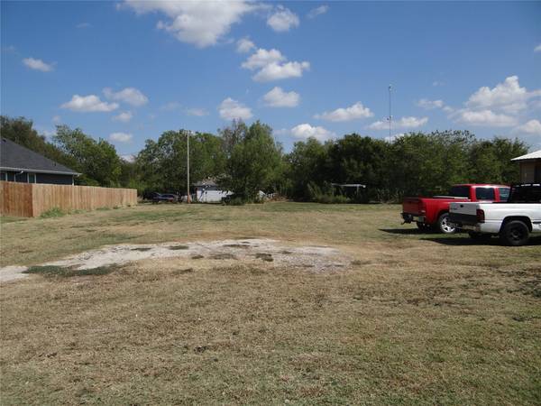 00 S 3rd Street, Celeste, TX 75423