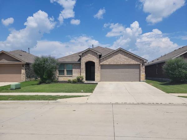 10337 Fort Crockett Trail, Crowley, TX 76036