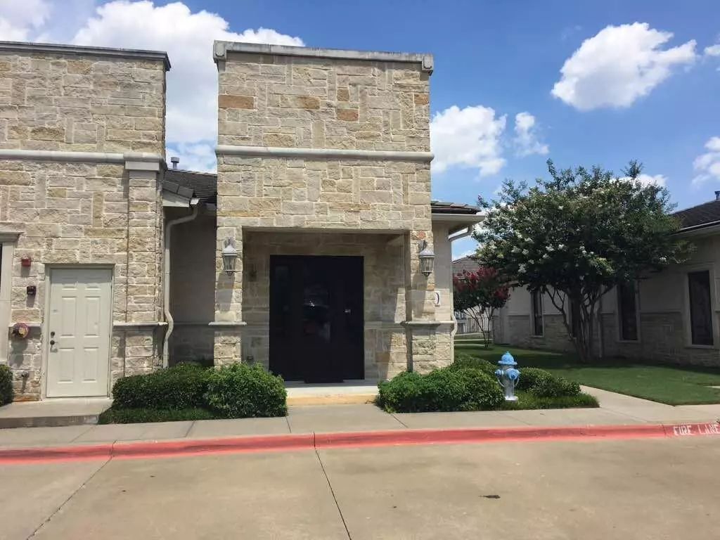 Plano, TX 75024,6313 Preston Road #200